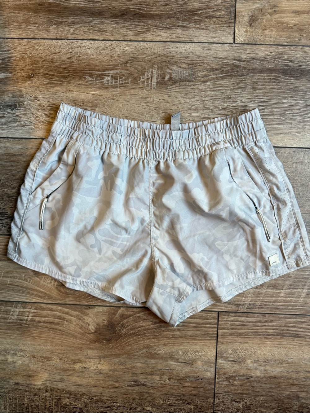 Vuori Camo Athletic Shorts Large